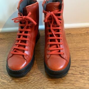 Brand new zip up Camper women’s boots. Size 40. Originally from Spain.